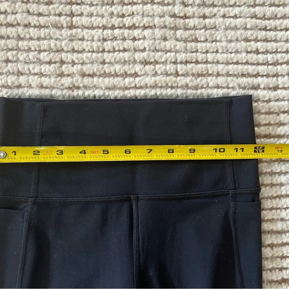 Athleta Salutation Stash Pocket II
Mesh 7/8 Tight,Black
SIZE XS - Picture 6 of 7